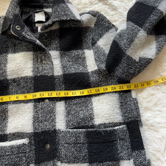 H&M Plaid Black and White Jacket - Picture 8 of 15